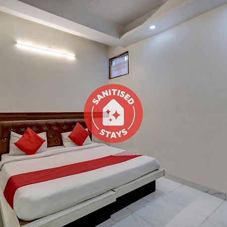 Oyo 78981 The Diamond Nest Noida Esterno foto