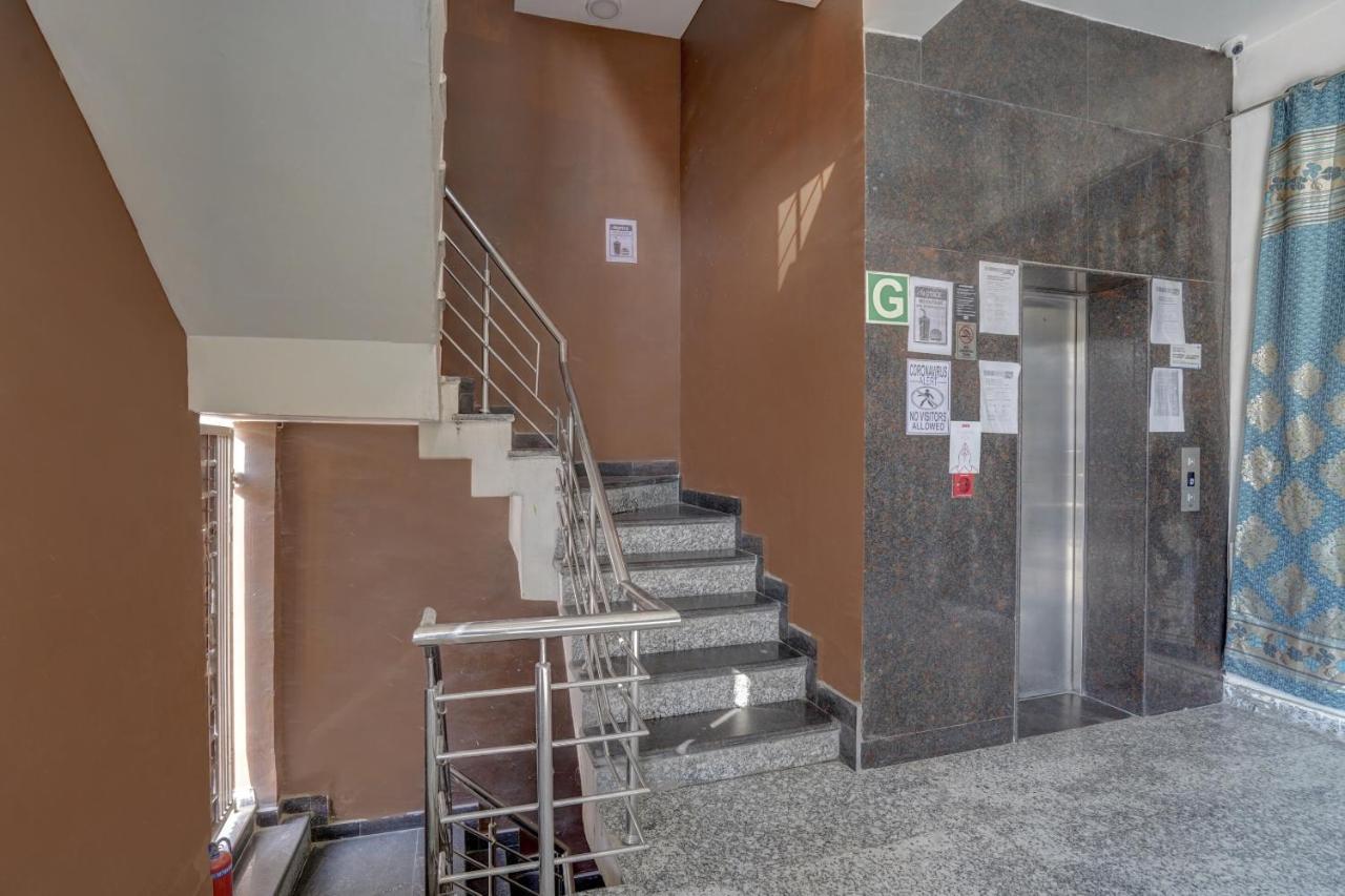 Oyo 78981 The Diamond Nest Noida Esterno foto